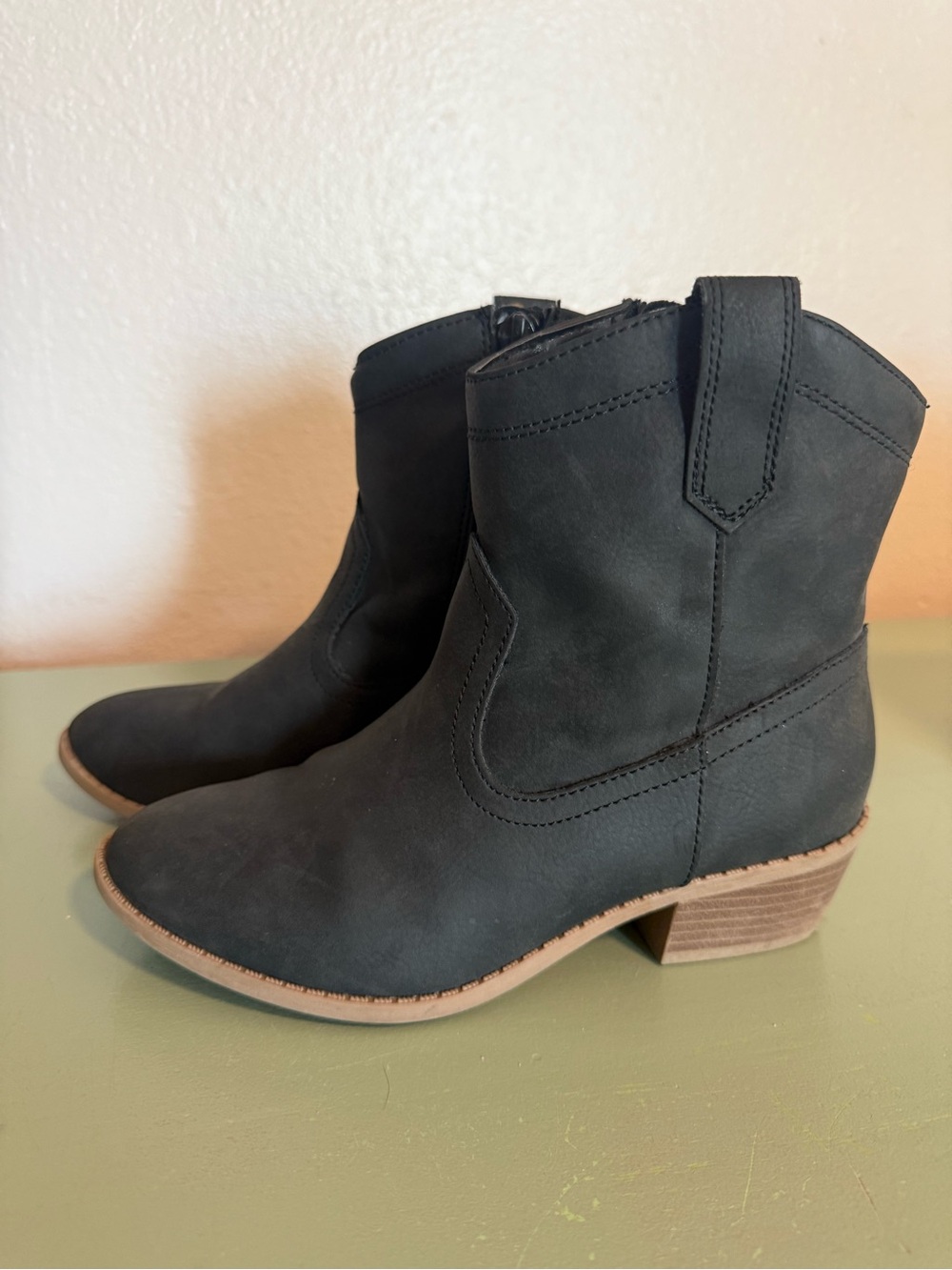 Old Navy Black Kids Western Ankle Boots